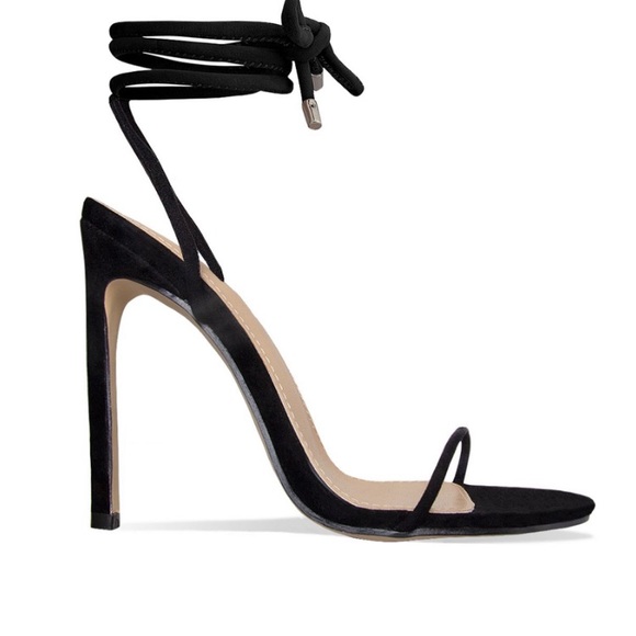 Black stiletto heels - Picture 2 of 3